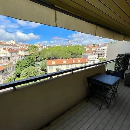 Superbe Avec Terrasse, 5 Minutes Croisette * Cannes