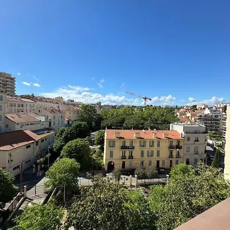 Superbe Avec Terrasse, 5 Minutes Croisette *