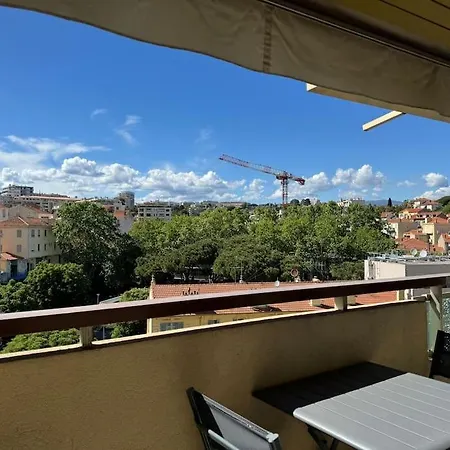 Apartment Superbe Avec Terrasse, 5 Minutes Croisette Cannes