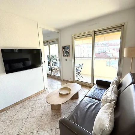 Apartment T2 Avec Terrasse, Gare & Croisette A Pied