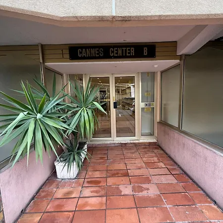 Apartment T2 Avec Terrasse, Gare & Croisette A Pied