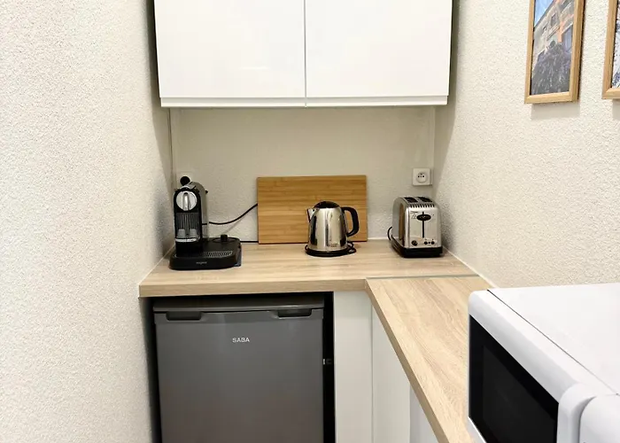 T2 Avec Terrasse, Gare & Croisette A Pied Apartament